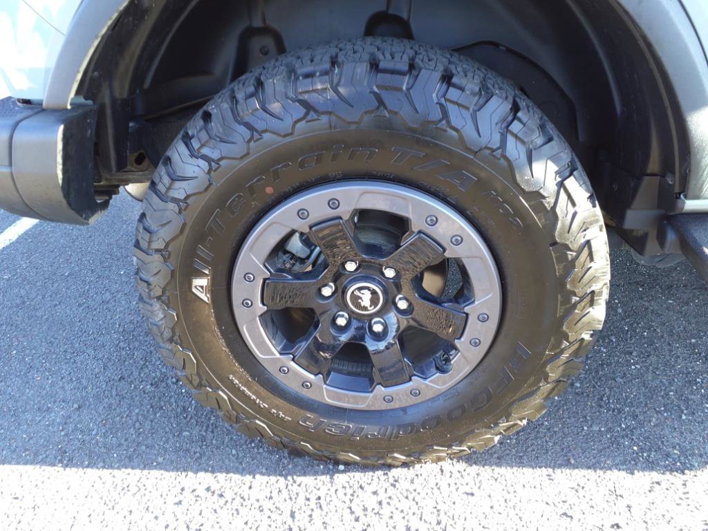 Used 2023 Ford Bronco Badlands image 7