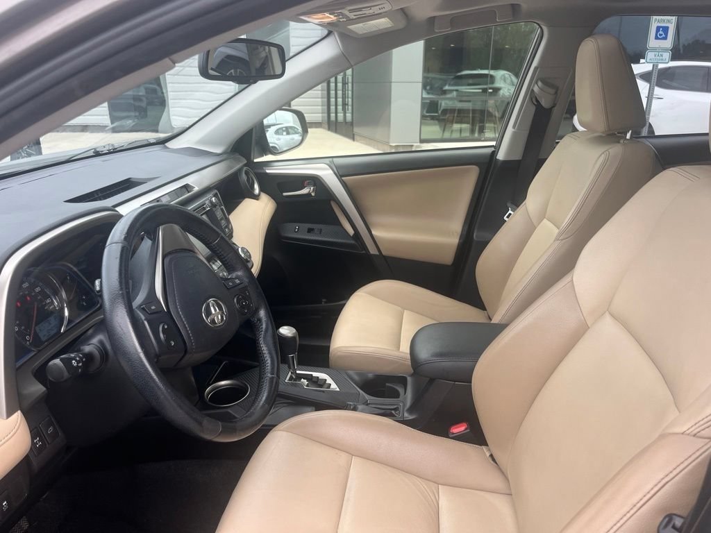 Used 2015 Toyota RAV4 Limited AWD/4WD image 14