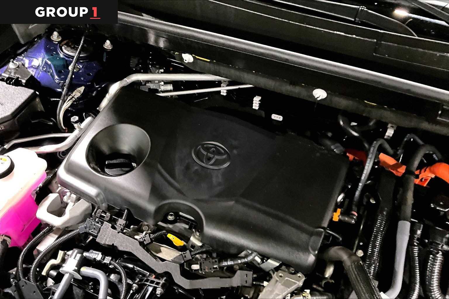 Certified 2021 Toyota Venza LE image 32