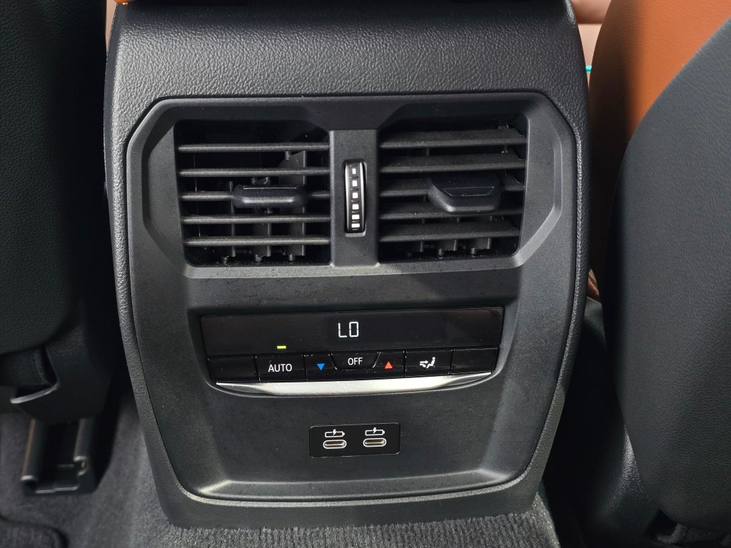 Used 2024 BMW M3 w/ Executive Package RWD image 17