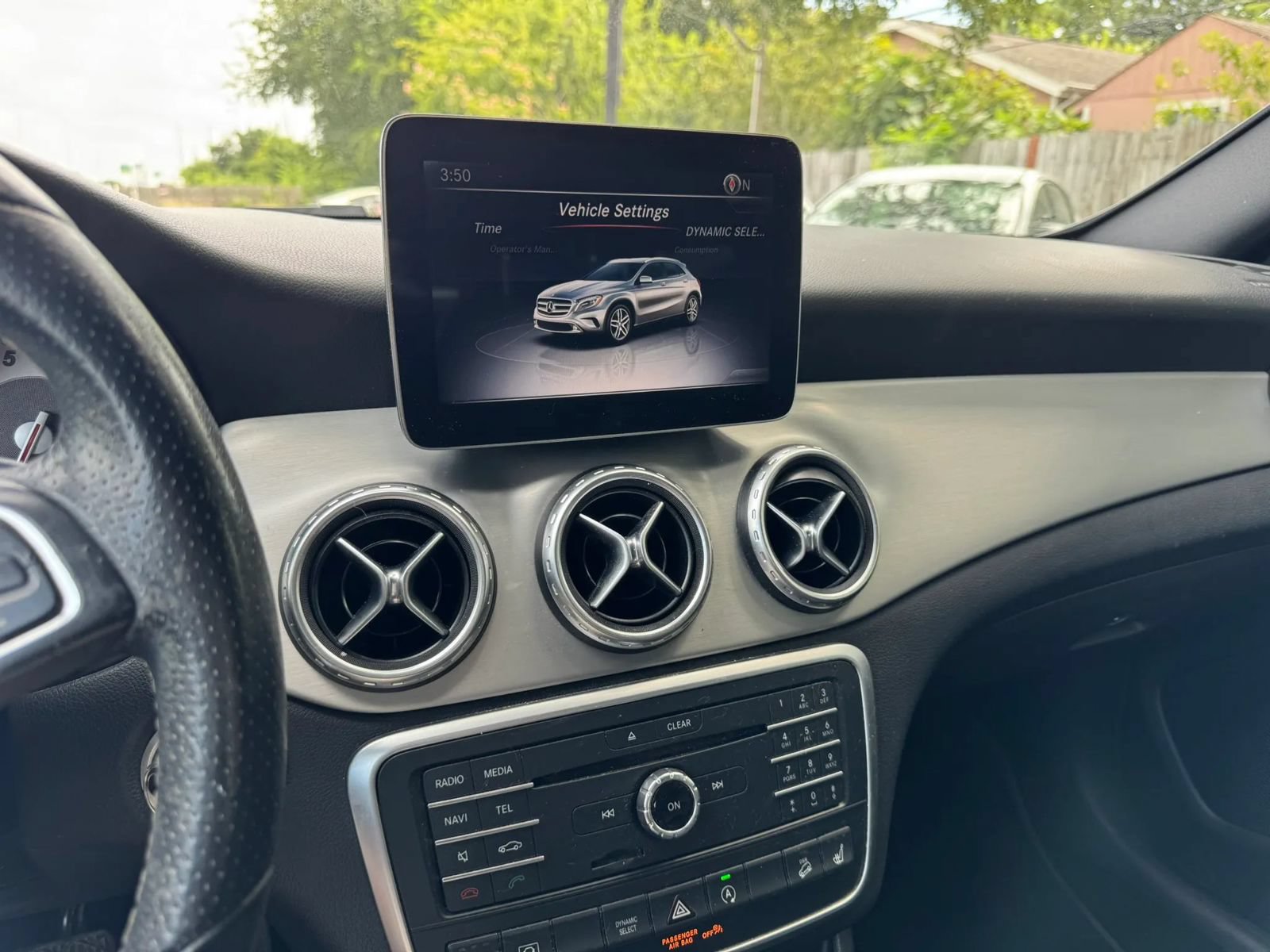 Used 2017 Mercedes-Benz GLA 250 4MATIC w/ Premium Package image 33