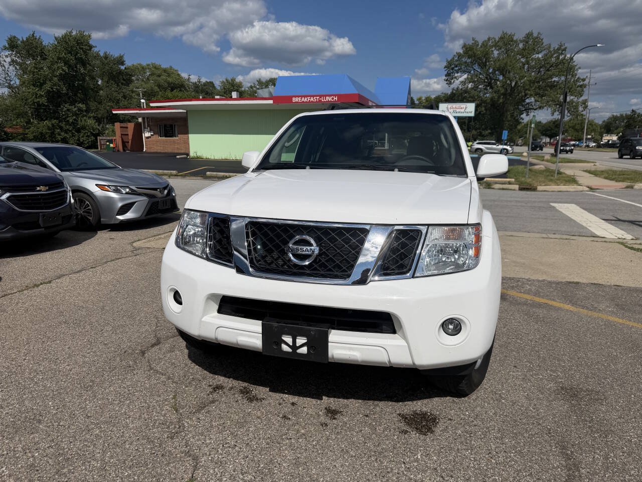 Used 2008 Nissan Pathfinder SE AWD/4WD image 4