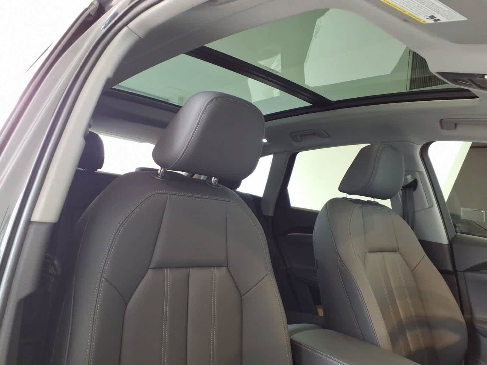 Used 2025 Audi Q5 Premium w/ Convenience Package AWD/4WD image 22
