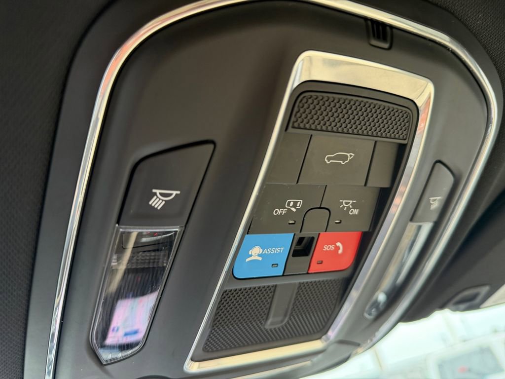 Used 2023 Jeep Grand Cherokee Limited image 20