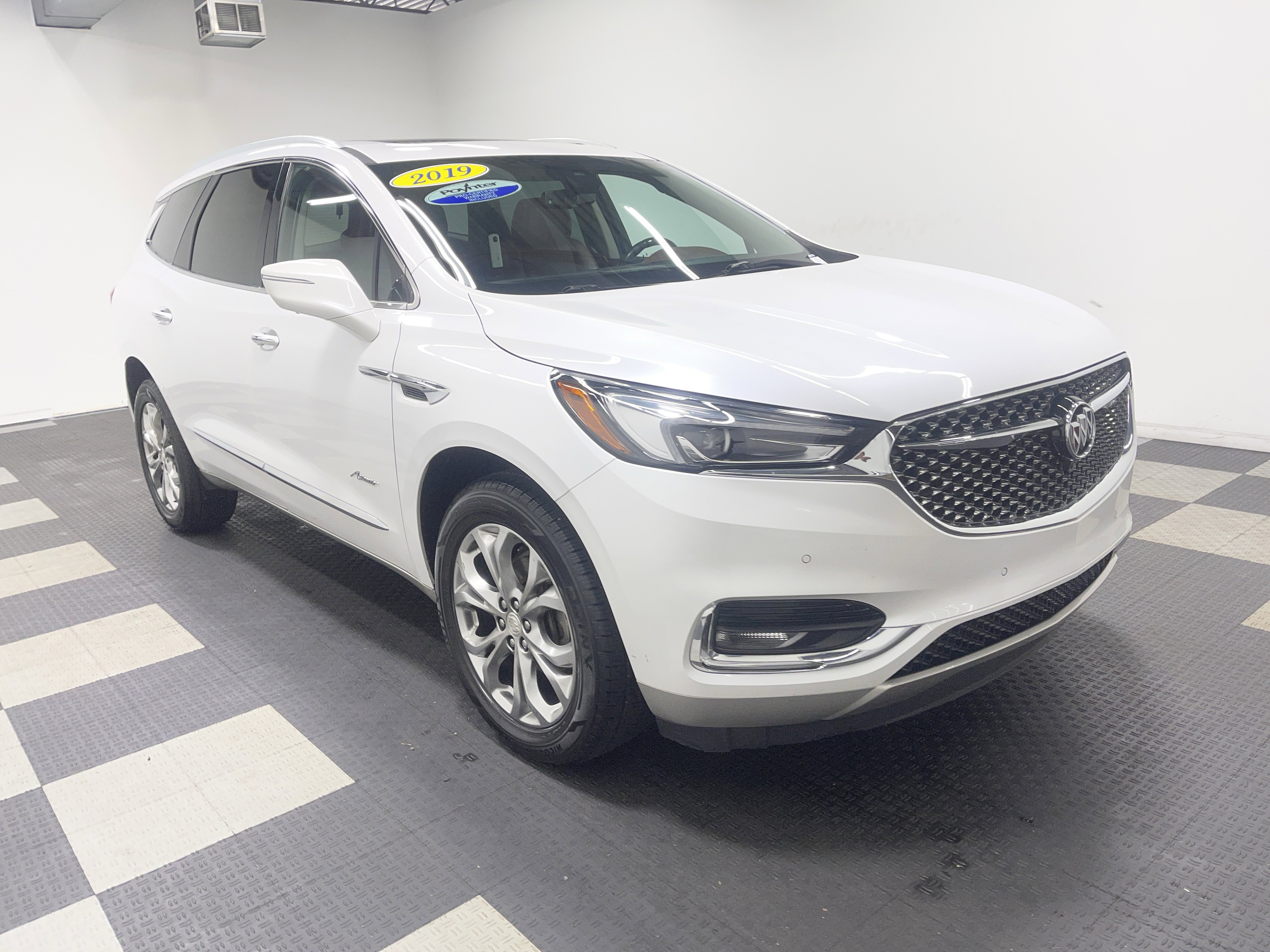 Used 2019 Buick Enclave Avenir FWD image 9