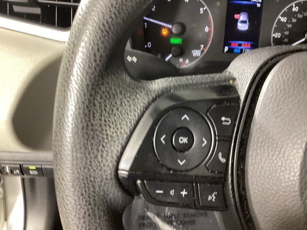 Used 2025 Toyota Corolla LE FWD image 19