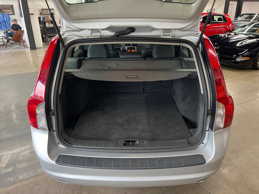 Used 2011 Volvo V50 T5 w/ Preferred Pkg FWD image 58