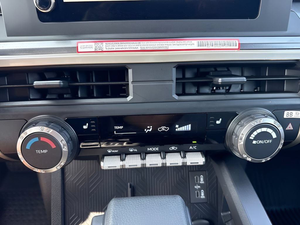 Used 2026 Toyota Tacoma SR5 AWD/4WD image 15