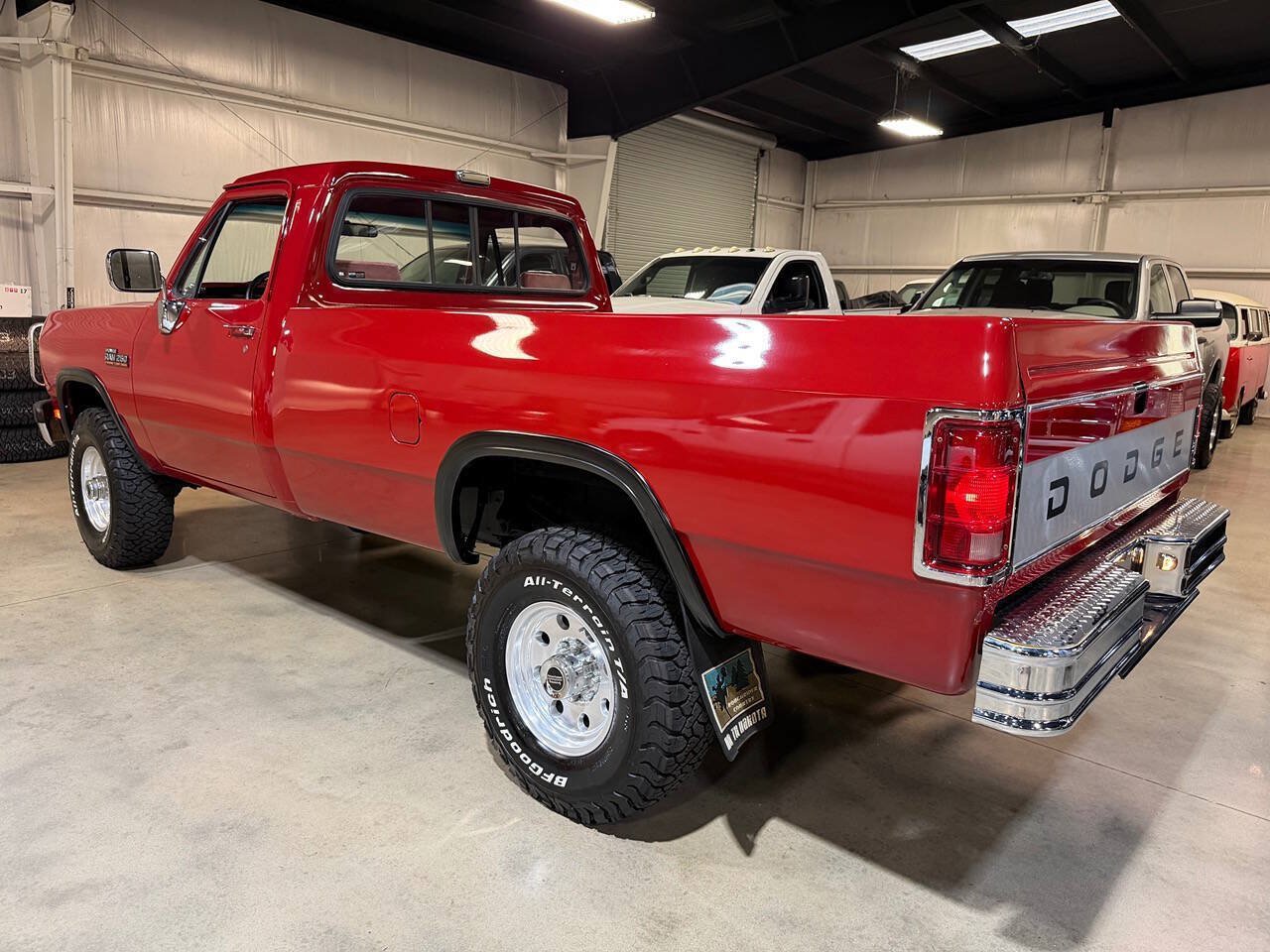 Used 1992 Dodge D/W Truck 250 AWD/4WD image 3
