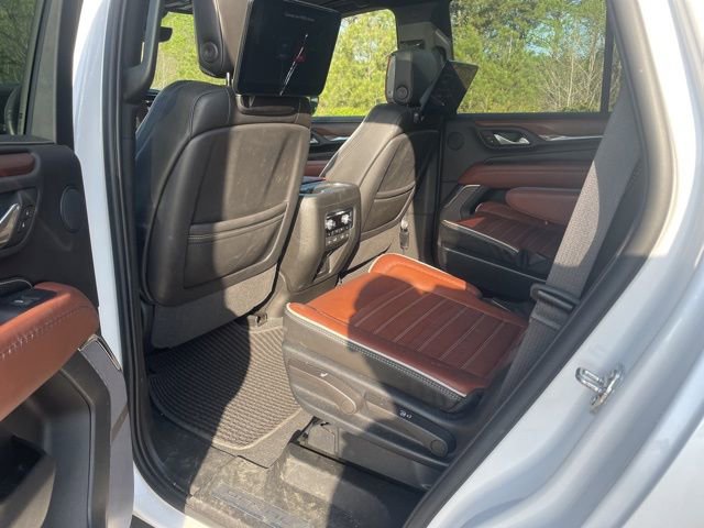 Used 2023 GMC Yukon Denali Ultimate image 9