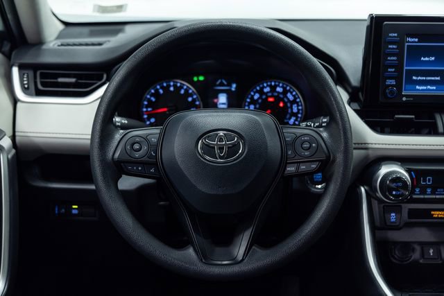 Used 2022 Toyota RAV4 XLE FWD image 13