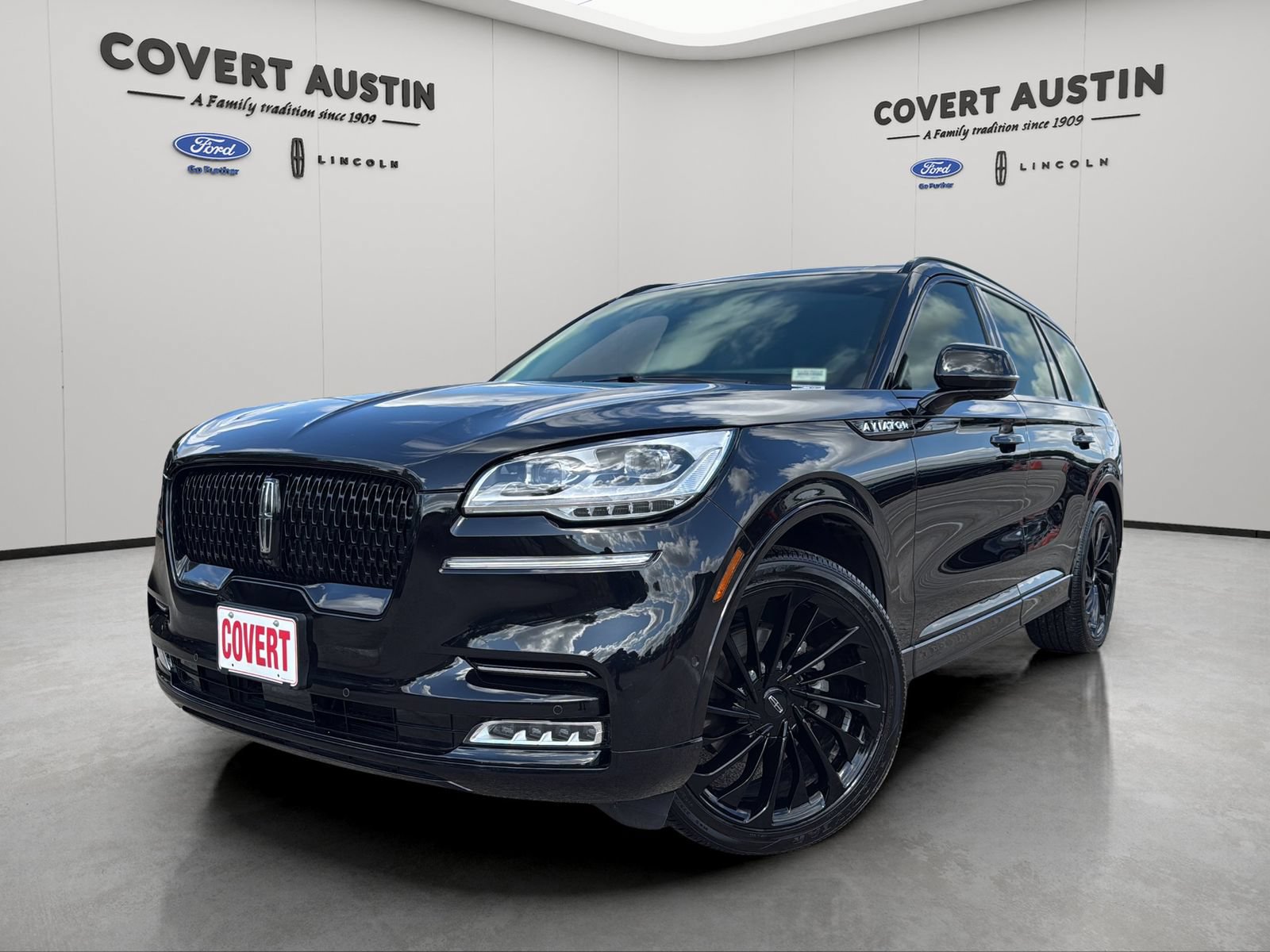 Used 2023 Lincoln Aviator Reserve w/ Equipment Group 201A AWD/4WD image 1