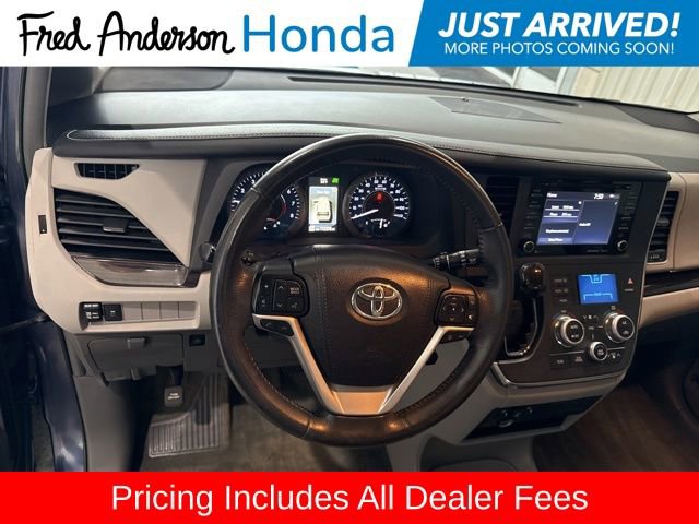 Used 2018 Toyota Sienna XLE FWD image 7