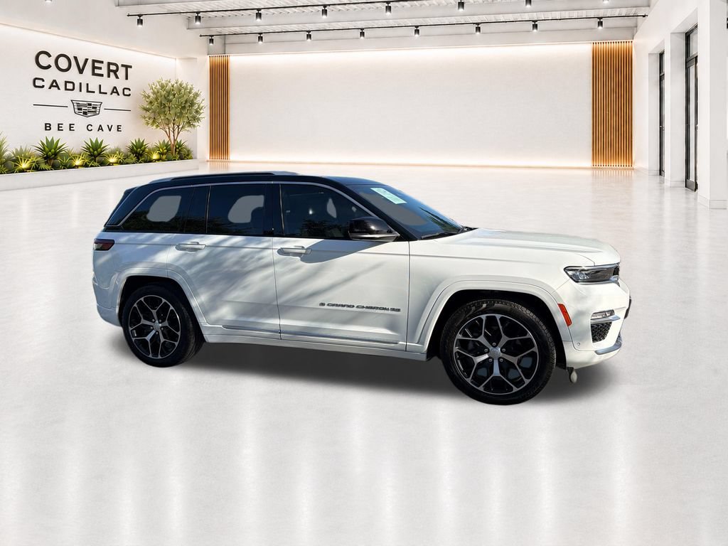 Used 2023 Jeep Grand Cherokee Summit AWD/4WD image 14