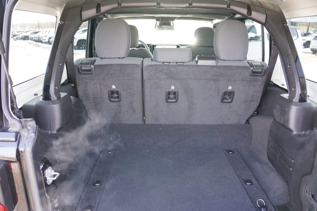 Certified 2025 Jeep Wrangler Unlimited Sahara w/ Safety Group image 19