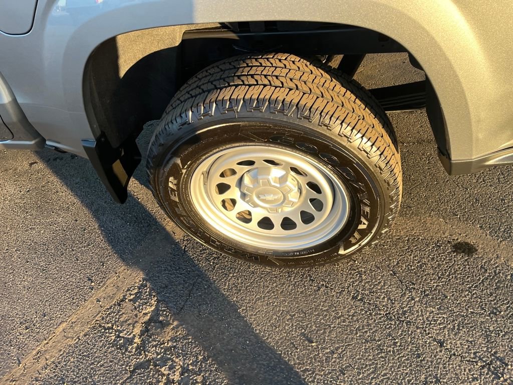 Used 2025 Chevrolet Colorado W/T w/ WT Convenience Package II image 34