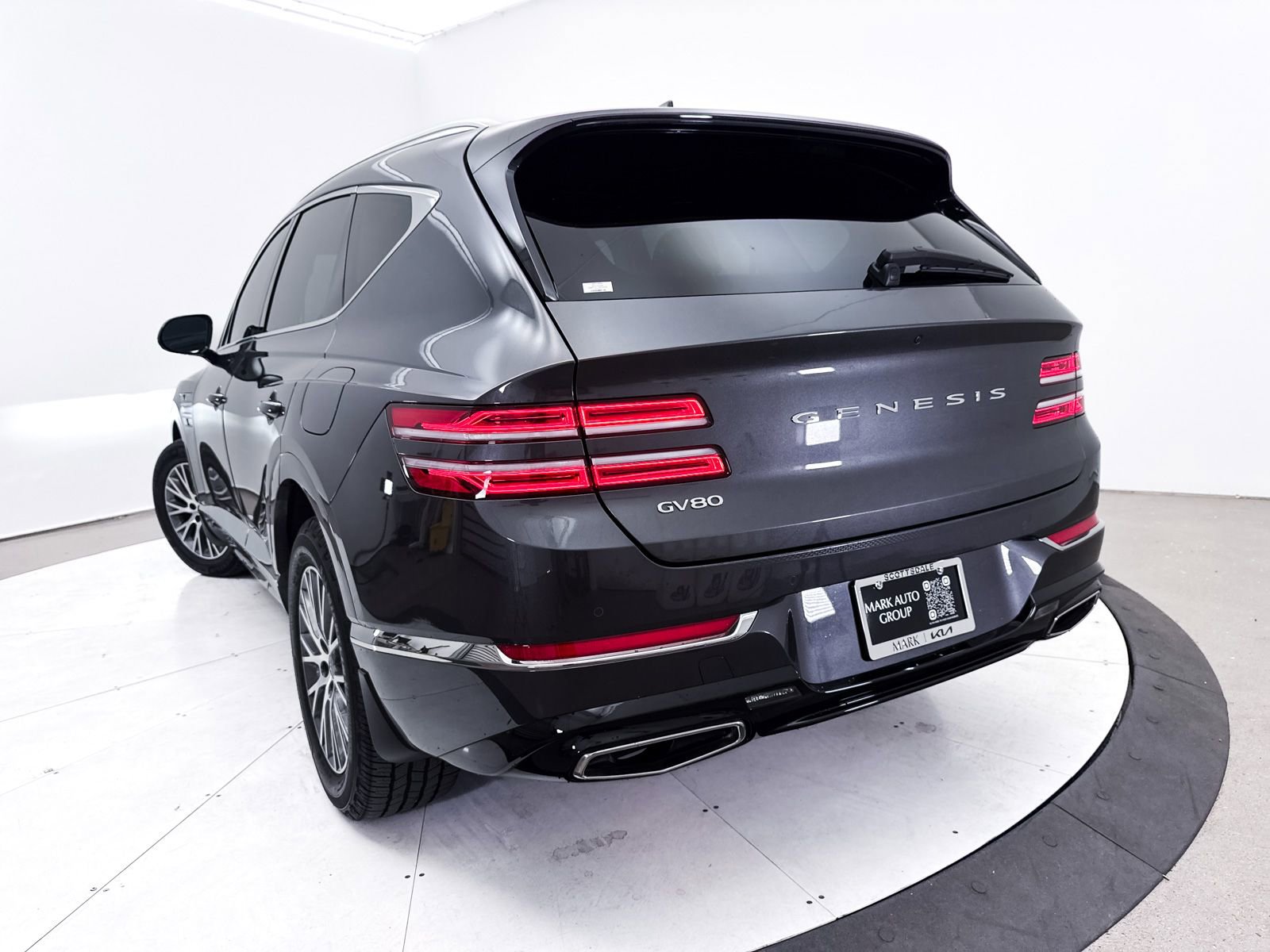 Used 2022 Genesis GV80 2.5T w/ Advanced Package 03 image 11