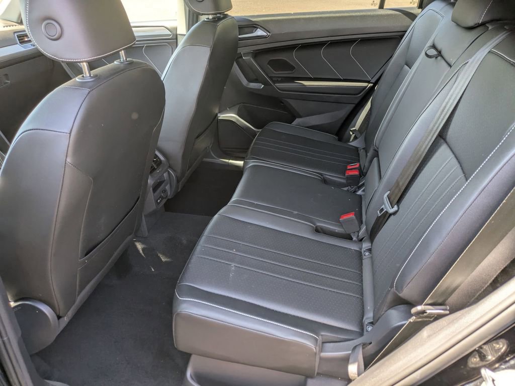 Used 2022 Volkswagen Tiguan SE AWD/4WD image 21