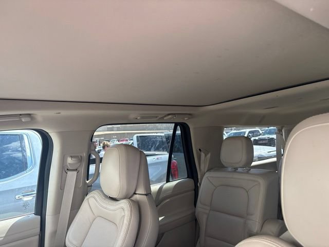 Used 2021 Lincoln Navigator L Reserve w/ Luxury Package AWD/4WD image 10