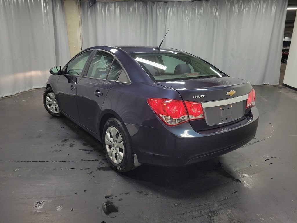 Used 2014 Chevrolet Cruze LS image 7