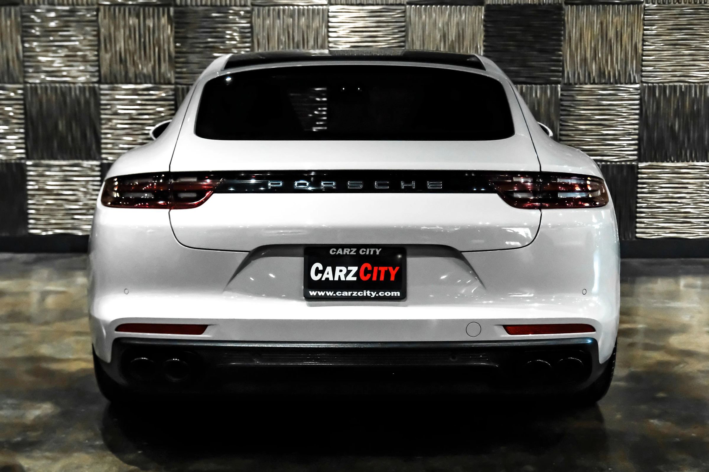 Used 2018 Porsche Panamera 4 AWD/4WD image 10