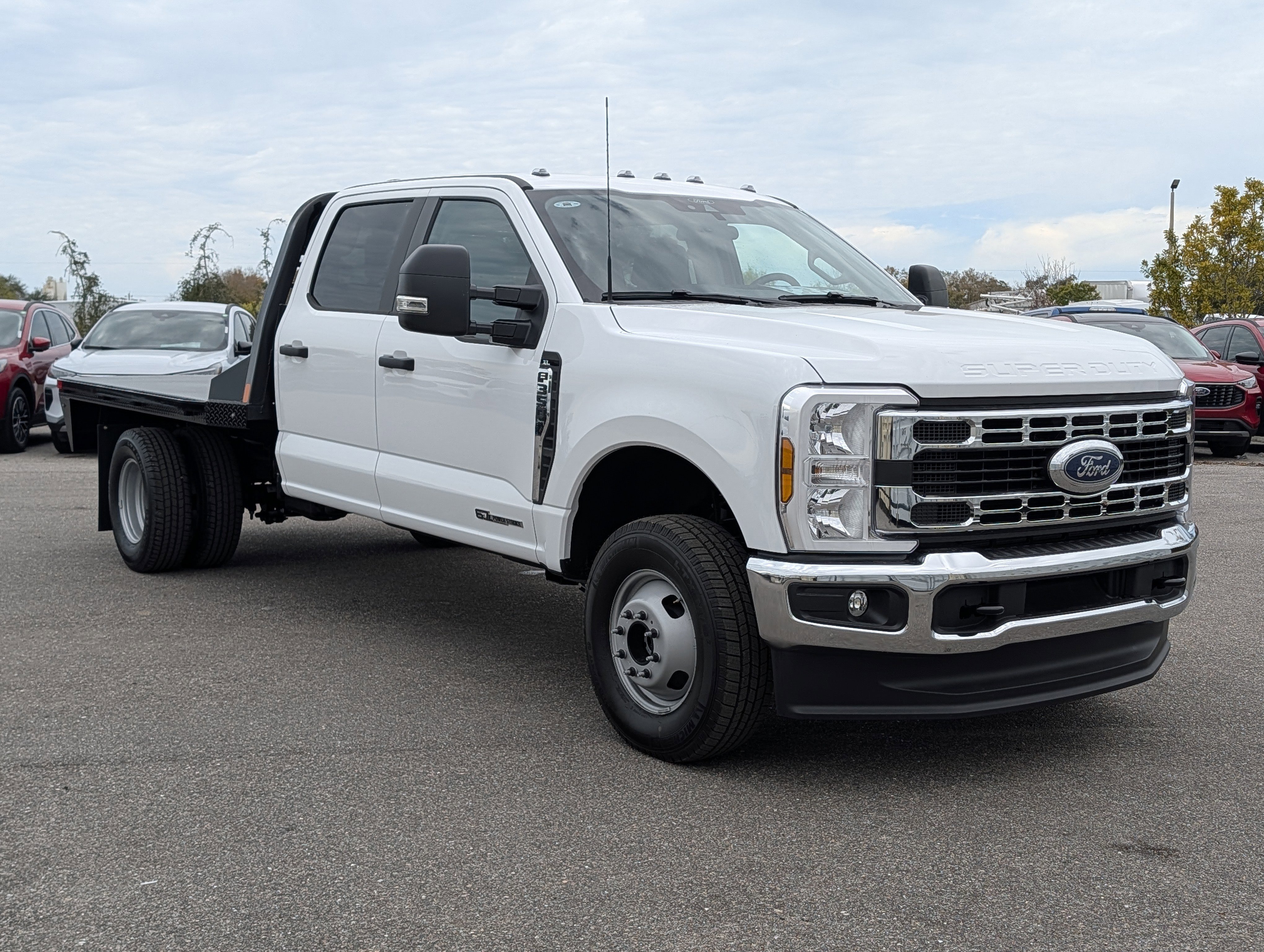 New 2026 Ford F350 XL w/ XL Chrome Package AWD/4WD video 3