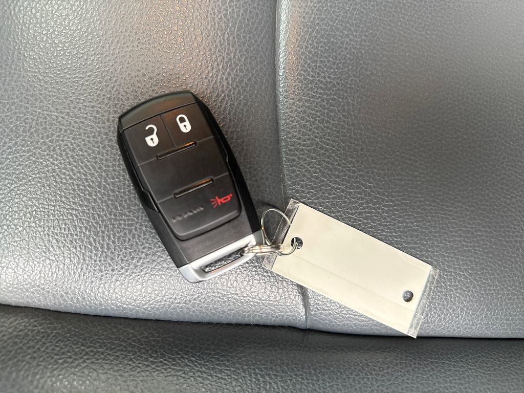 Used 2024 RAM 2500 Tradesman w/ Chrome Appearance Group image 33