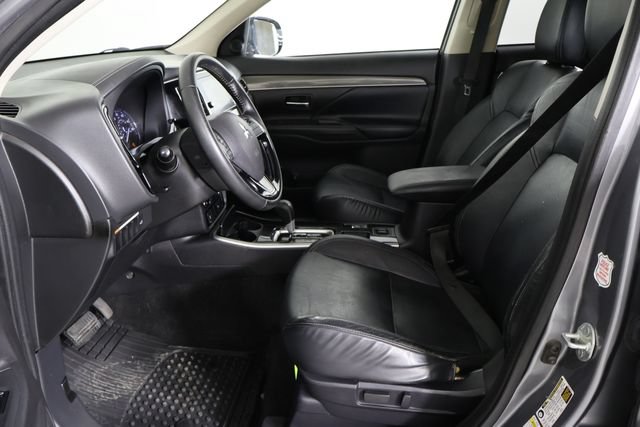 Used 2019 Mitsubishi Outlander SE FWD image 18