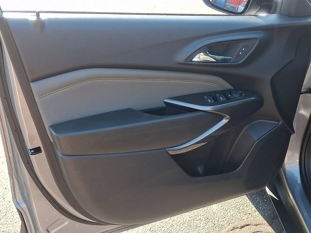 Used 2025 Chevrolet Trax ACTIV w/ Driver Confidence Package FWD image 12