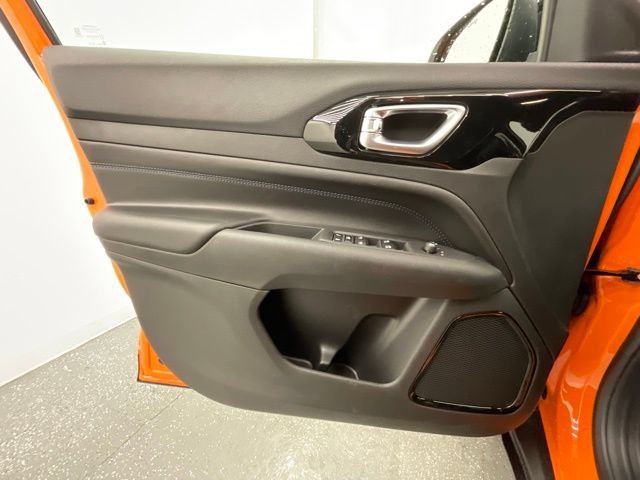 New 2026 Jeep Compass Latitude AWD/4WD image 9