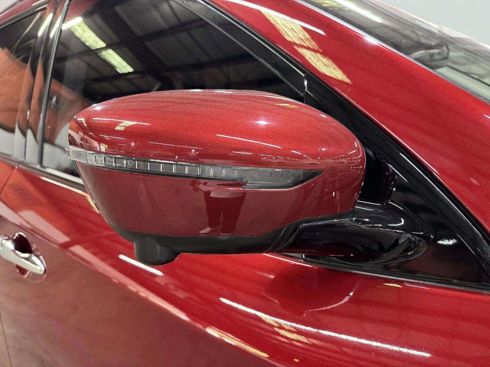 Used 2019 Nissan Pathfinder SL FWD image 15