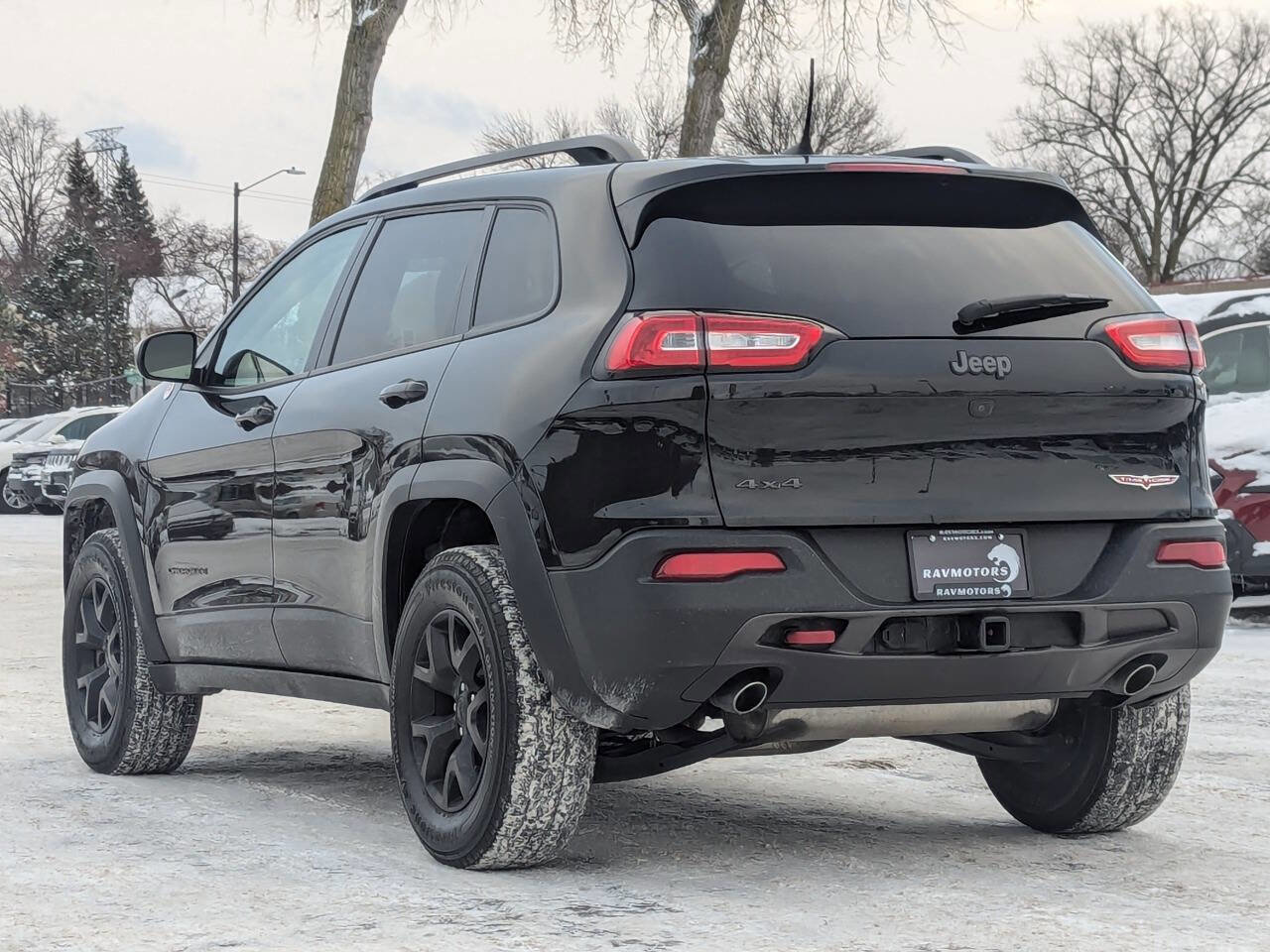 Used 2016 Jeep Cherokee Trailhawk w/ Cold Weather Group image 10