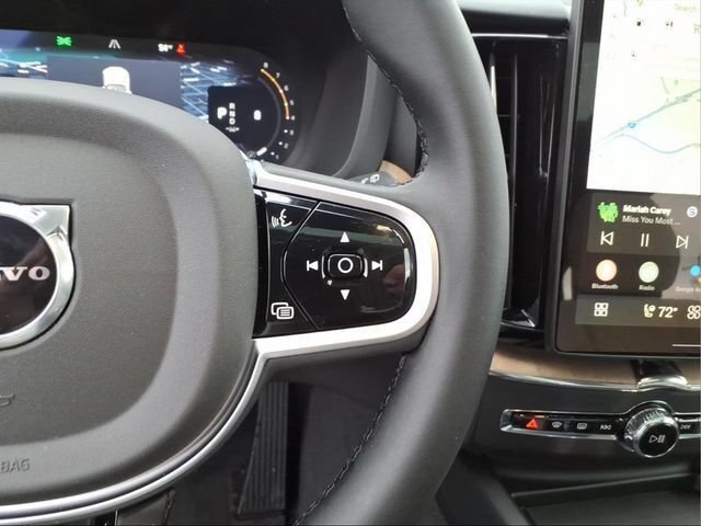 New 2026 Volvo XC60 B5 Plus w/ Protection Package Premier AWD/4WD image 20