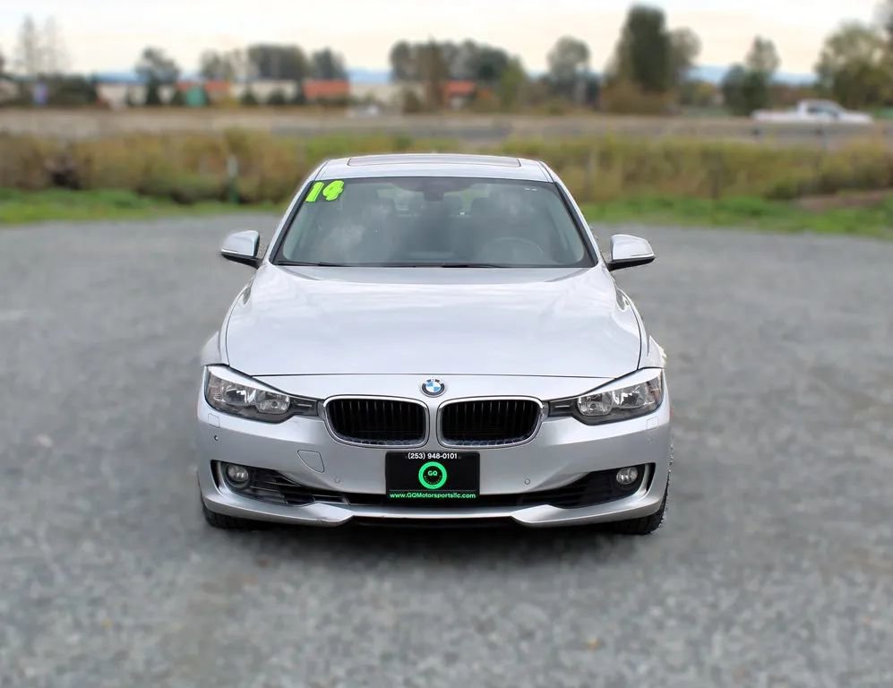 Used 2014 BMW 328i xDrive Sedan AWD/4WD image 2