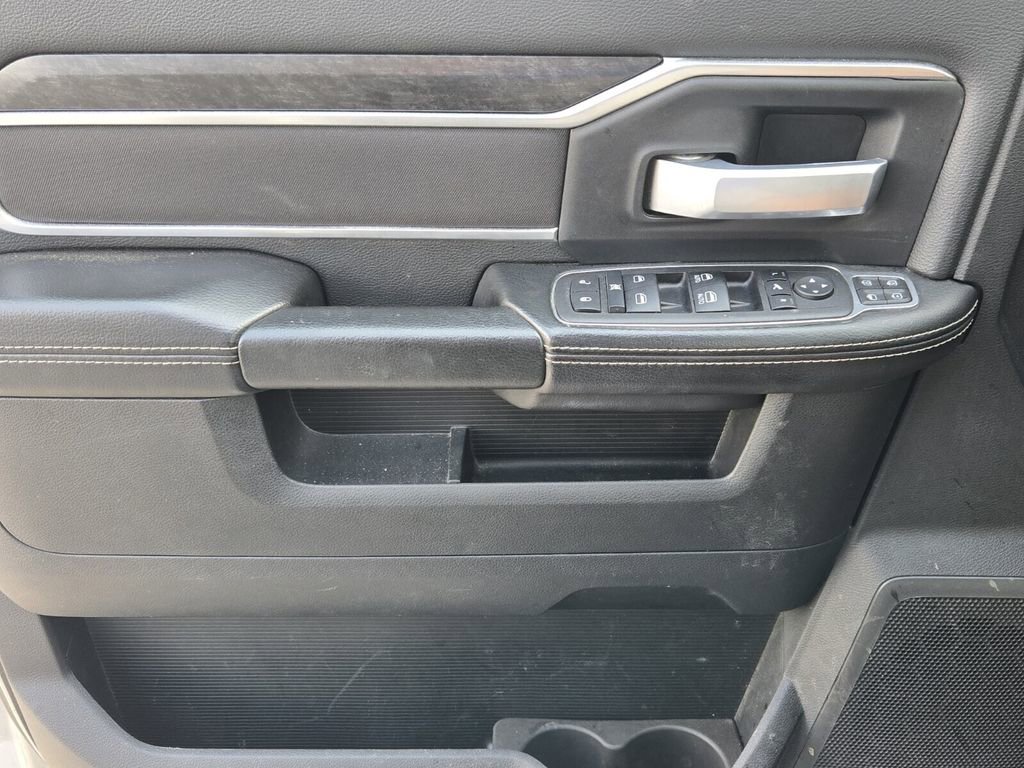 Used 2024 RAM 2500 Big Horn AWD/4WD image 30