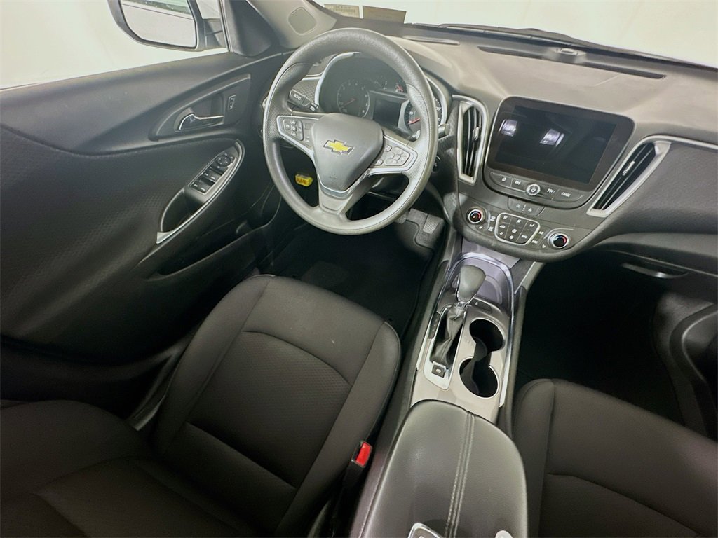 Used 2023 Chevrolet Malibu LT image 9
