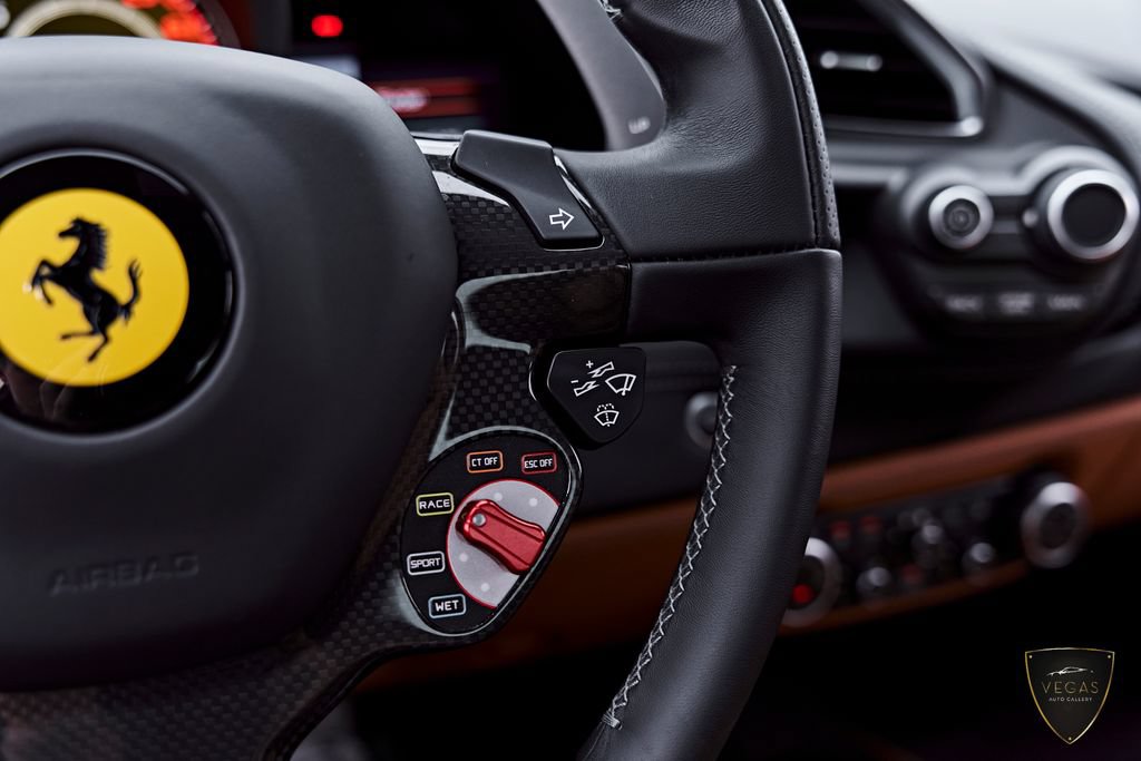 Used 2018 Ferrari 488 GTB RWD image 63