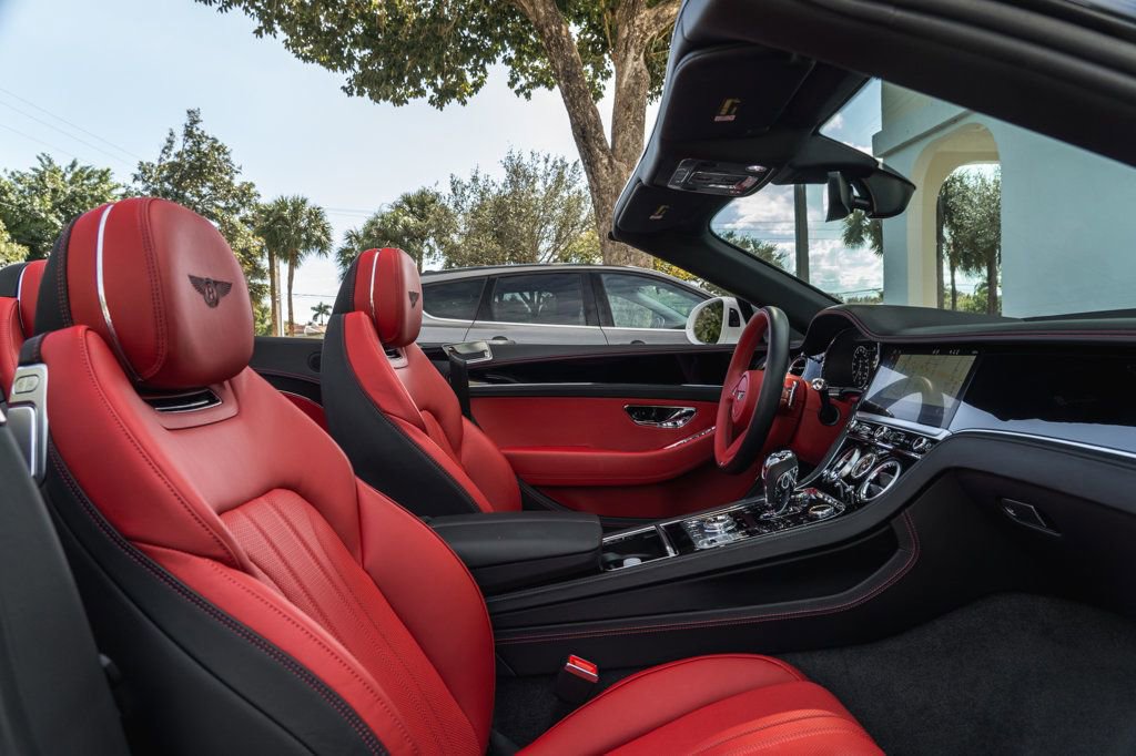 Used 2023 Bentley Continental GT image 21