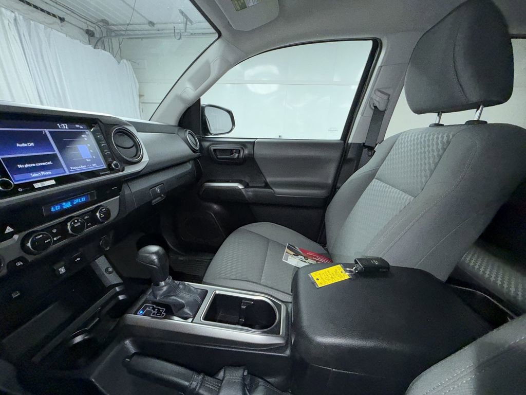 Certified 2023 Toyota Tacoma SR5 AWD/4WD image 22