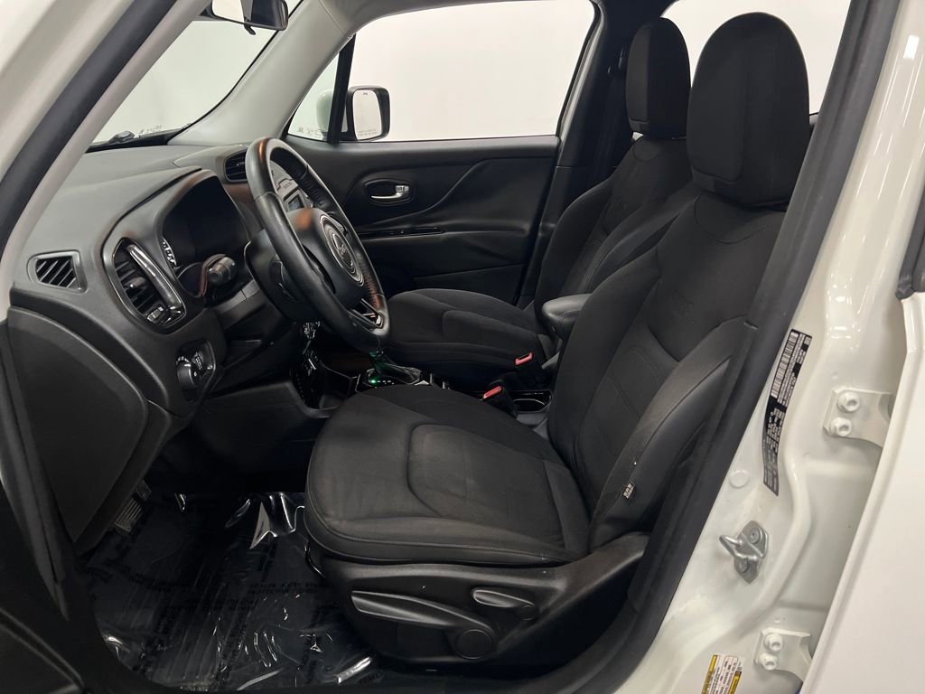 Used 2017 Jeep Renegade Altitude image 11