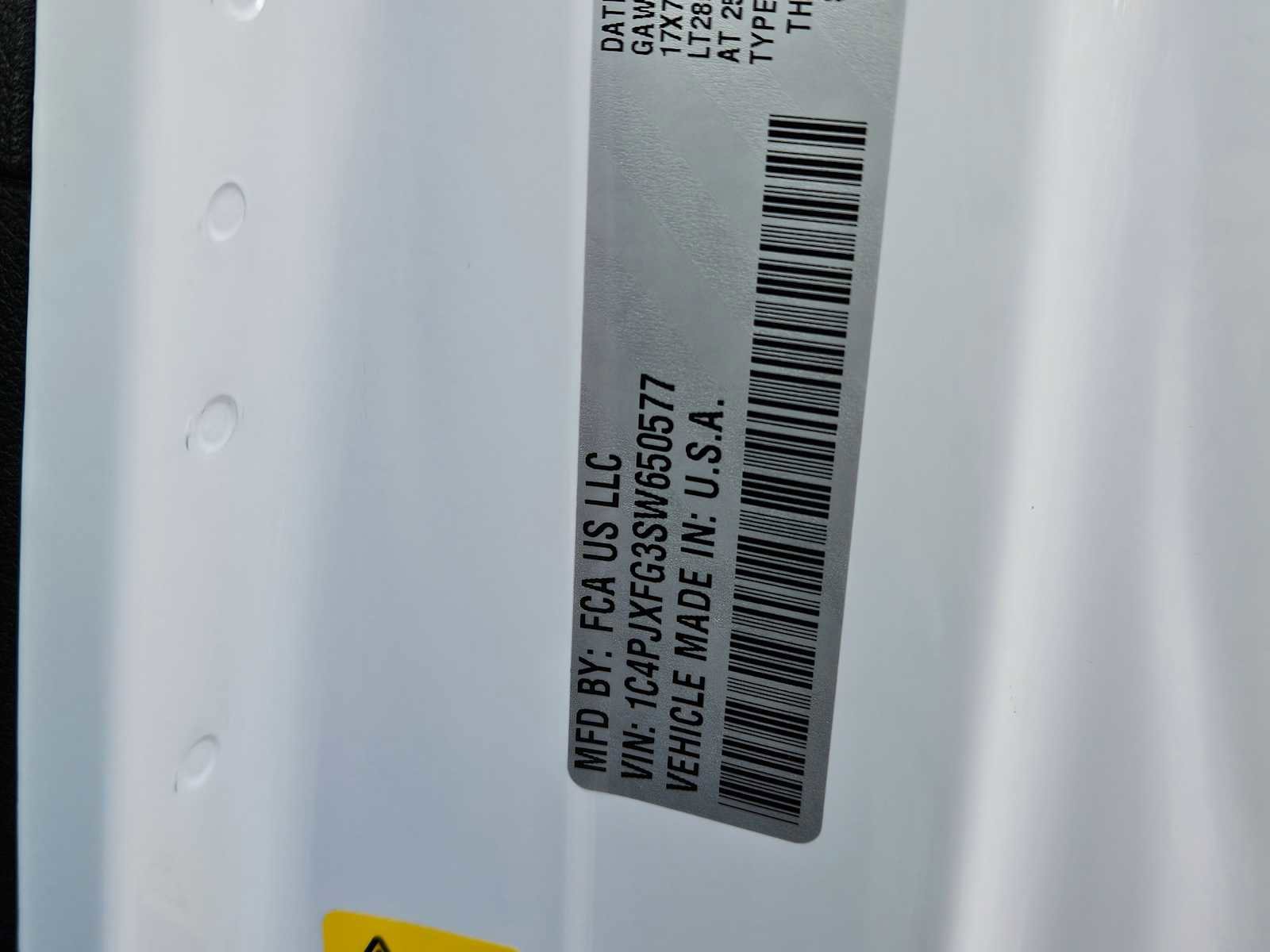 Used 2025 Jeep Wrangler Unlimited Rubicon w/ Technology Group image 30