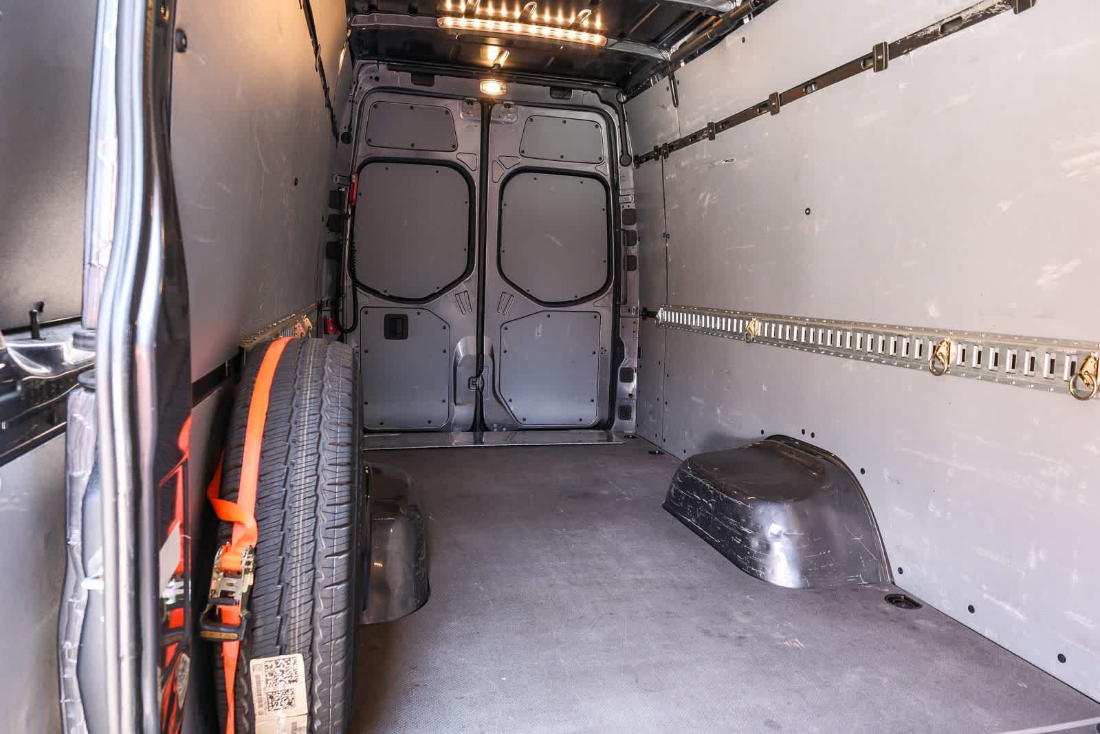 Used 2023 Mercedes-Benz Sprinter 4500 image 14