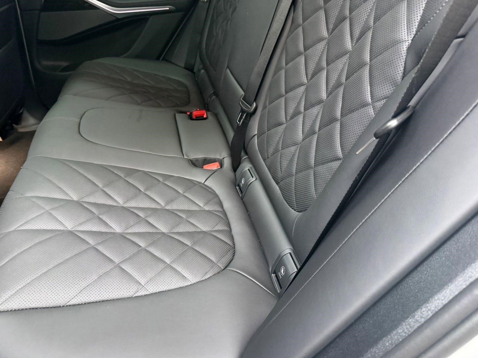 New 2026 BMW X5 xDrive50e image 21