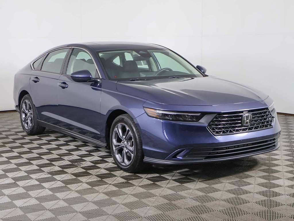 Used 2023 Honda Accord EX image 2