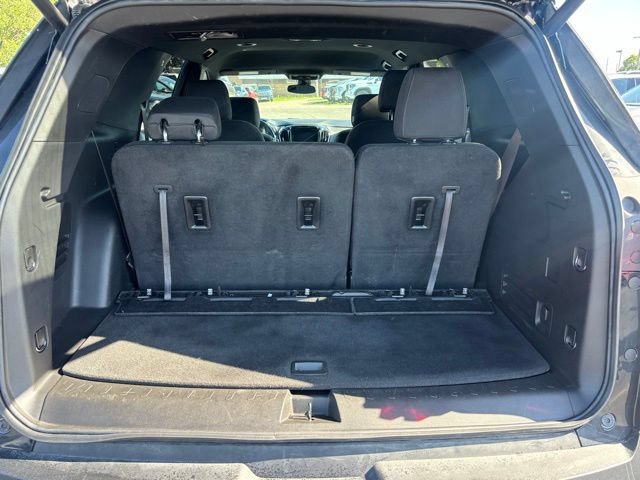 Used 2023 Chevrolet Traverse LT FWD image 11
