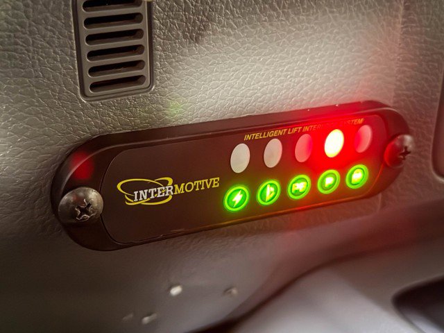 Used 2019 Nissan NV 3500 SL image 31