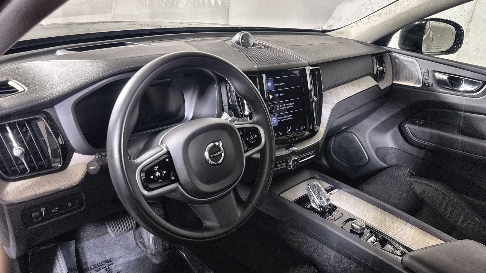 Used 2021 Volvo XC60 T8 Inscription w/ Advanced Package AWD/4WD image 16