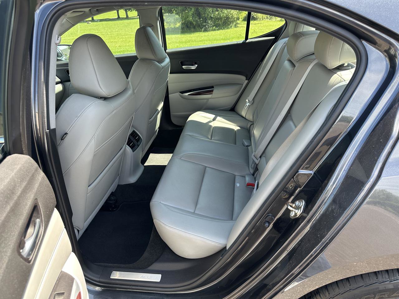 Used 2016 Acura TLX FWD image 15