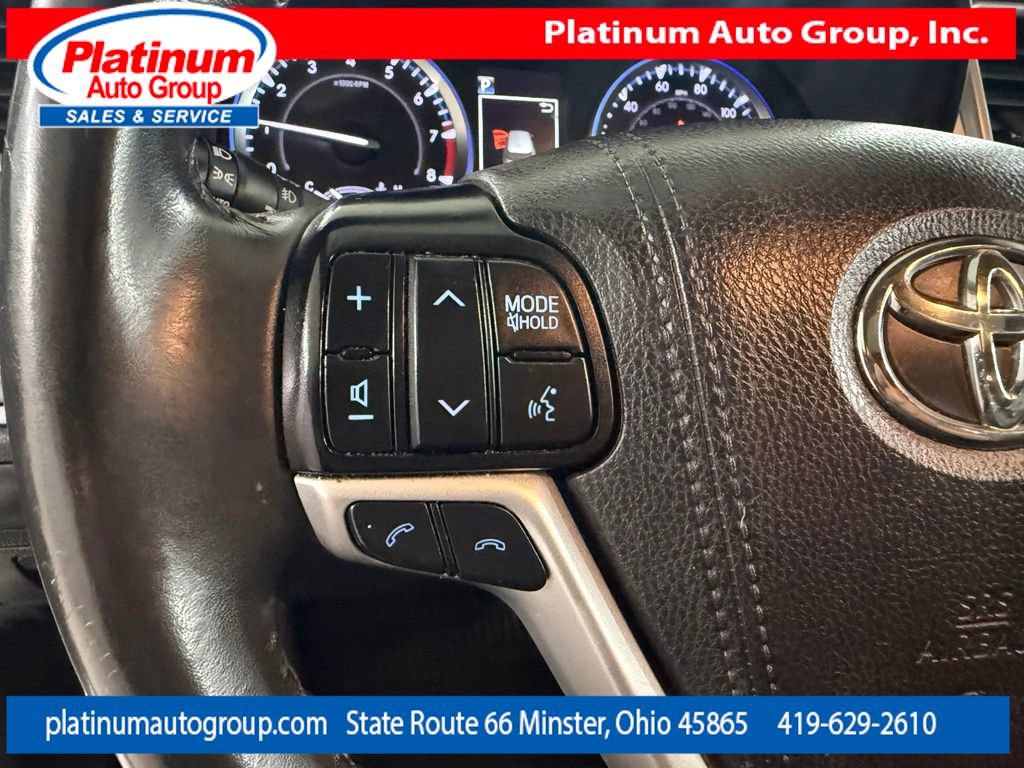 Used 2019 Toyota Highlander SE AWD/4WD image 30