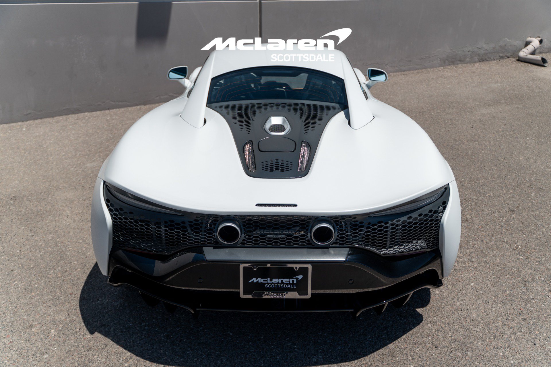 Used 2026 McLaren Artura RWD image 25